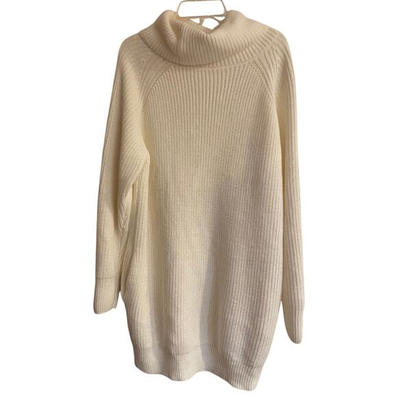 Unbranded White Turtleneck Size M Oversized Soft Cozy with Pockets - Picture 3 of 4